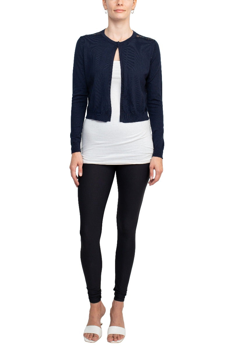 Cardigan en tricot avec fermeture à crochet au dos