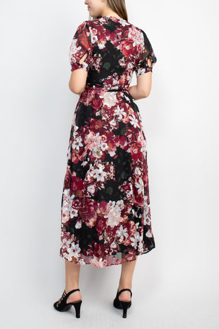 Sage Collective V-Neck Short Sleeve Tie Waist Floral Print Fir & Flare Clipped Chiffon Dress
