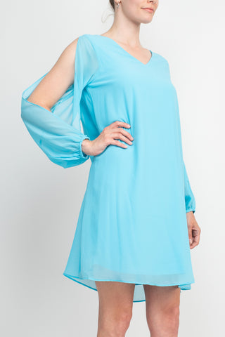 Tash + Sophie V-Neck Slit Long Sleeve Tie Back Solid Chiffon Dress